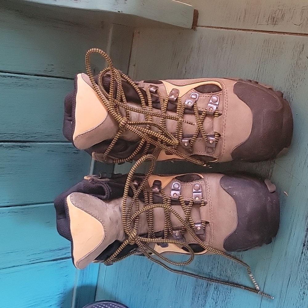 Merrell Women's Polar Blast Pitch Green Leather Waterproof Hiking Boots Size 6.5